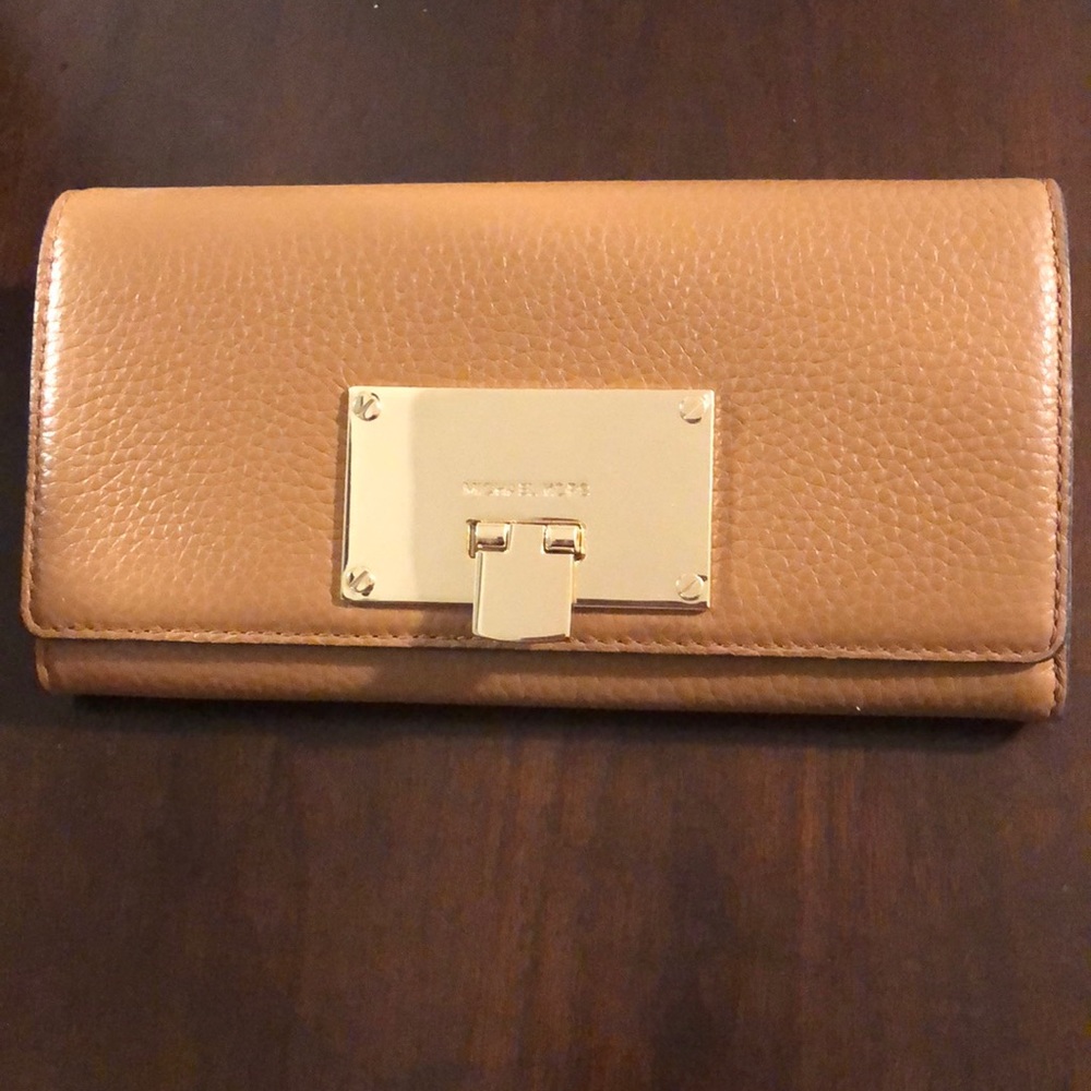NWT Michael Kors Channing Caryall Leather Wallet